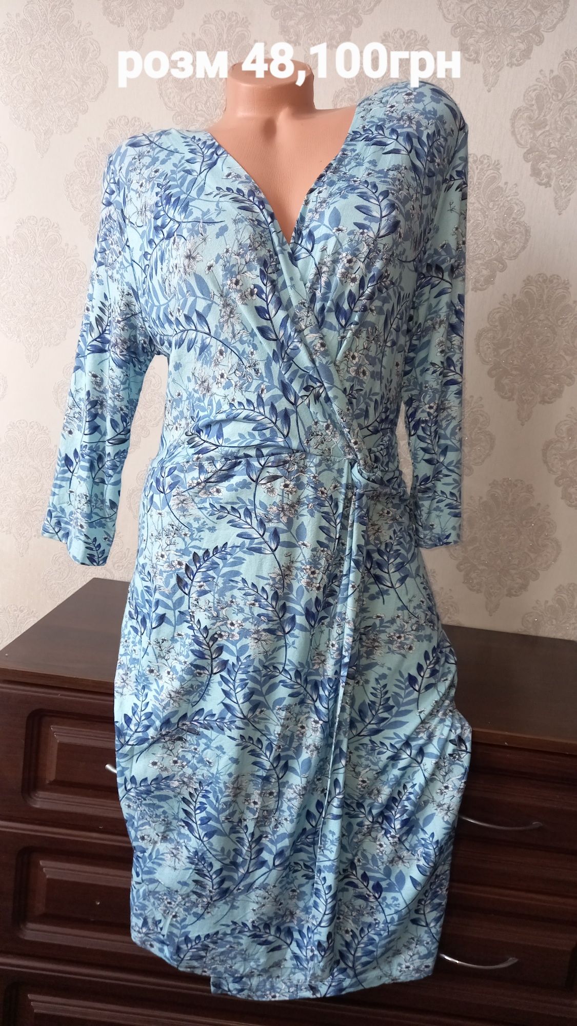 Продам сукні розм48