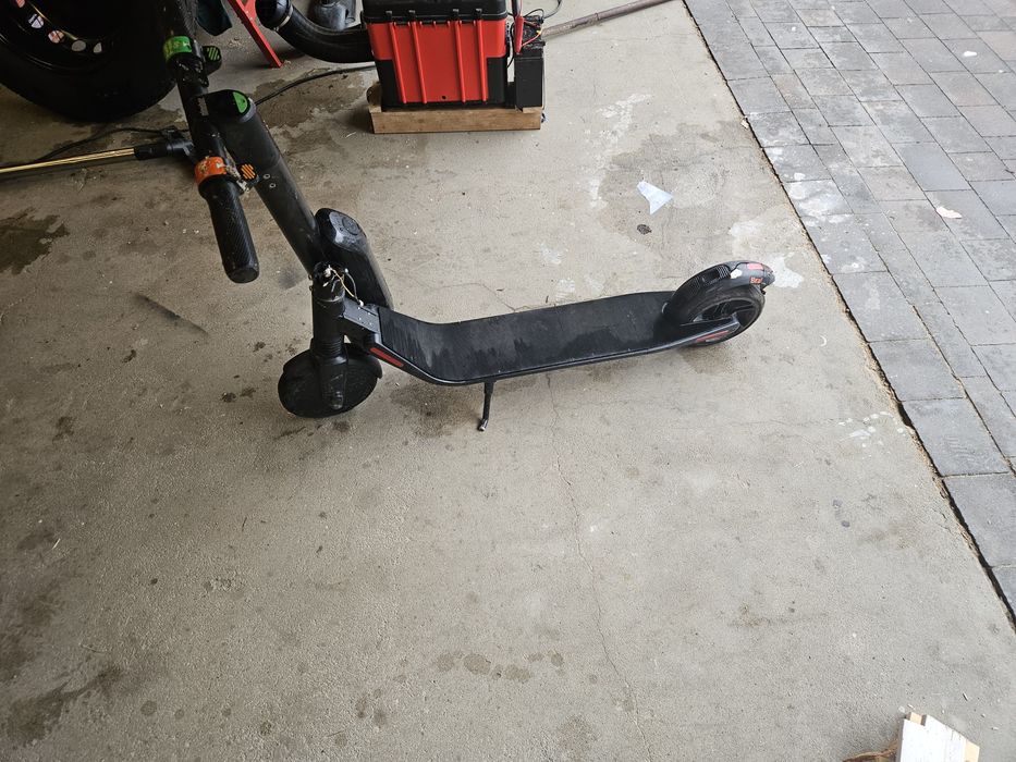 Ninebot ES2 uszkodzona
