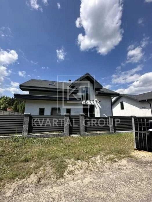 Просторий будинок 165 м² у Гореничах. Асфальт, ліс поруч. 6 соток.