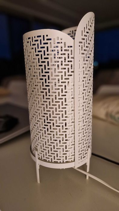 Candeeiro de mesa branco