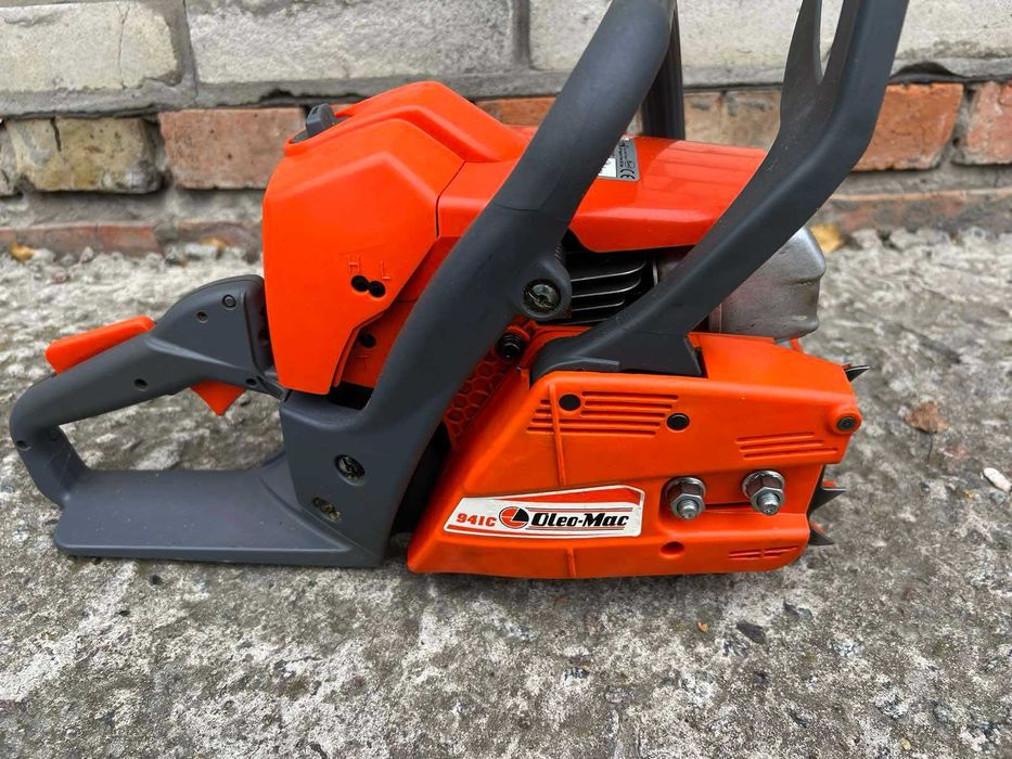 Продам бензопилу Oleo-Mac 941 C