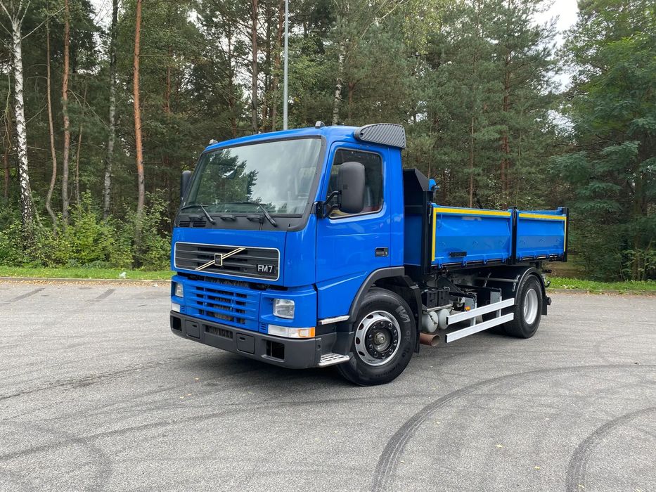 Volvo FM7 SYKUŁA  nowy trzystronny kiper SYKUŁA, stan idealny, masa własna 8000 kg