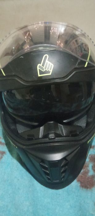 Capacete tamanho L Python como novo só alguns riscos