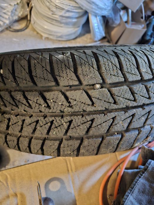 Sprzedam opony zimowe