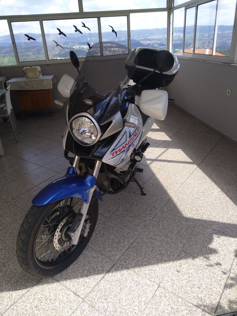 Honda Transalp 700