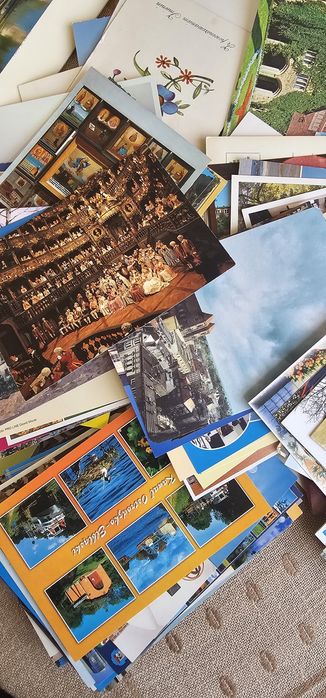 Ponad 150 pocztówek