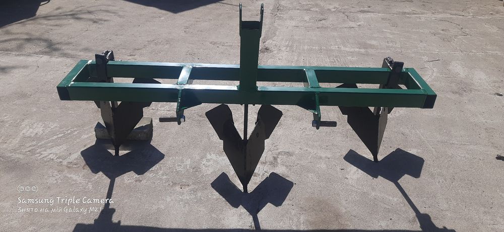 Окучник тракторний міжрядний культиватор