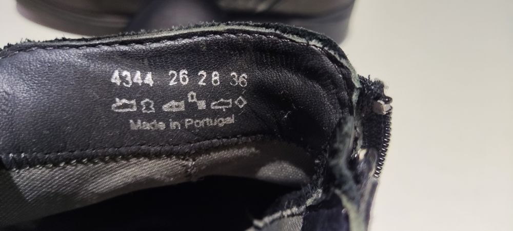 Botas de senhora em ótimo estado
