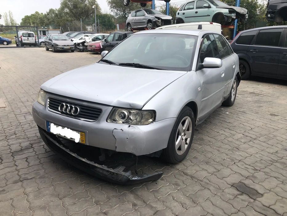 Audi A3 (8L1)  1.6i de 2002