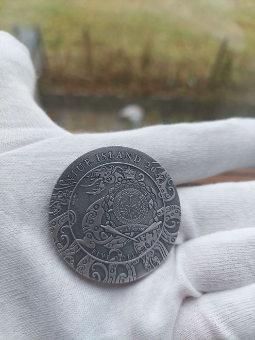 Срібна монета 2 унції, 2023 5$ Імператор Тайцзун