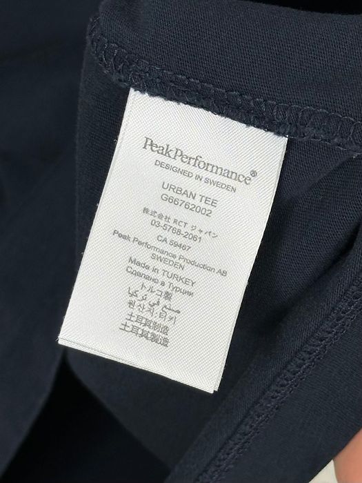 T-shirt Peak Performance Urban Tee