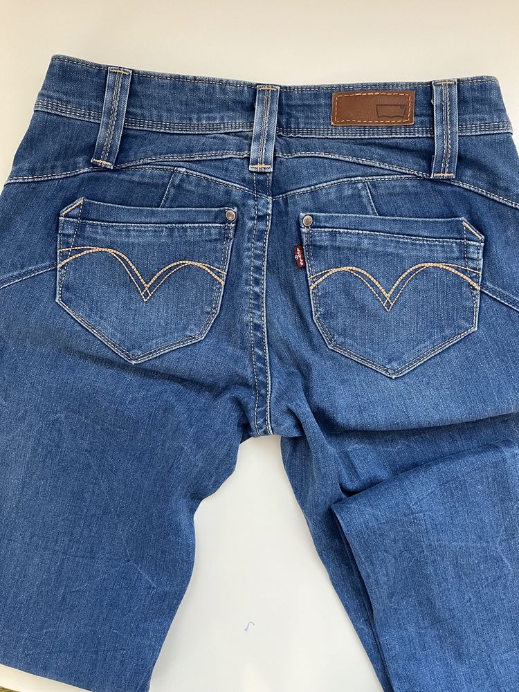 Джинси Levis Low Rise skinny