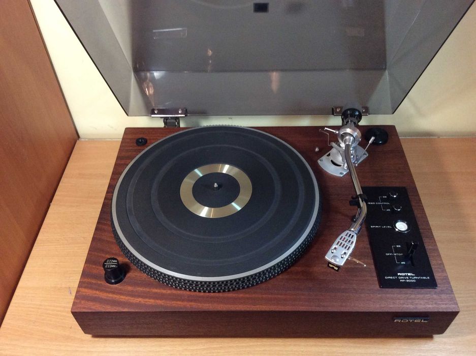Виниловый проигрыватель  Rotel RP 3000