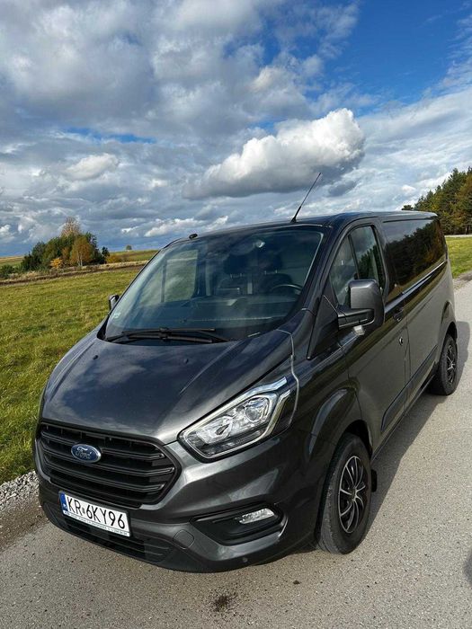 Wypożyczalnia samochodów dostawczych Wynajem busów dostawczych Ford