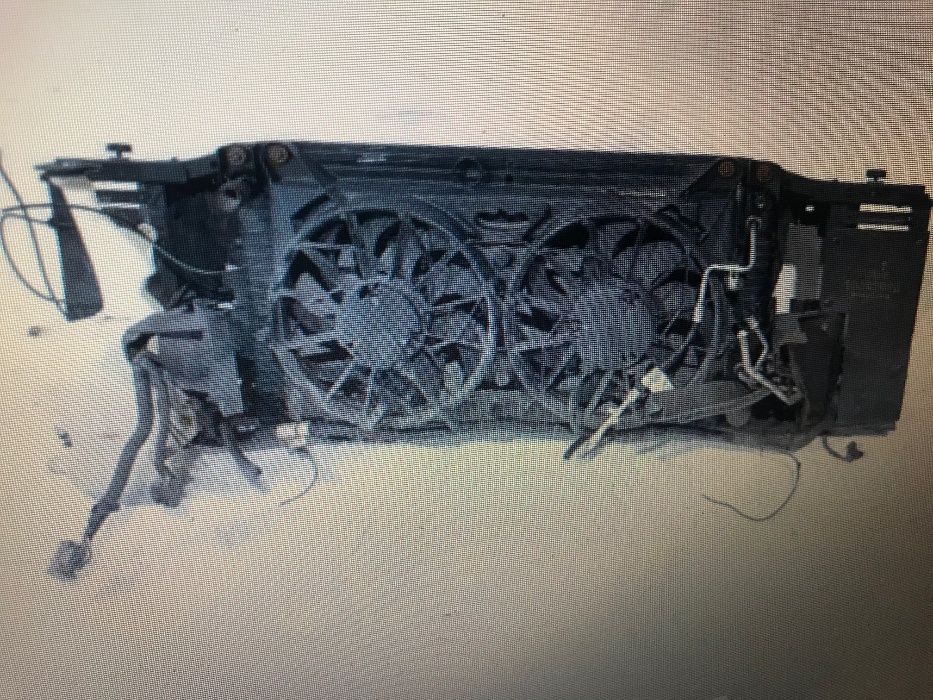 Cadillac Escallade  GMC chlodnice, pas przedni,Komplet