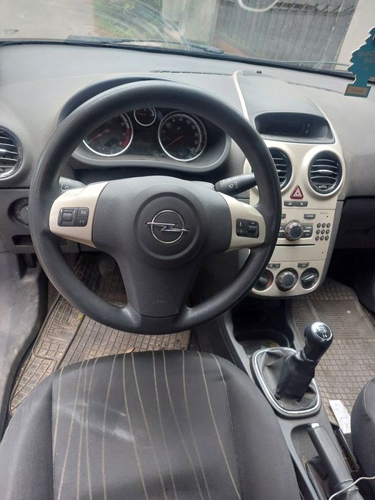Kierownica multifunkcyjna Opel Corsa D