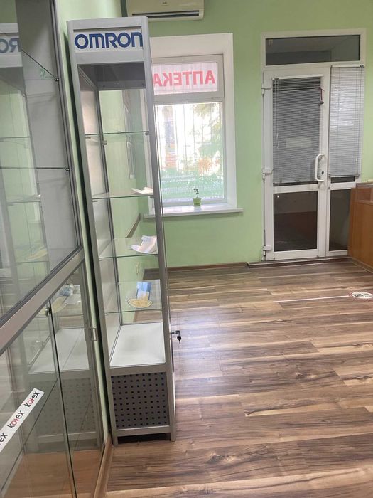 Продам фасадное помещение в р-не Нового рынка.