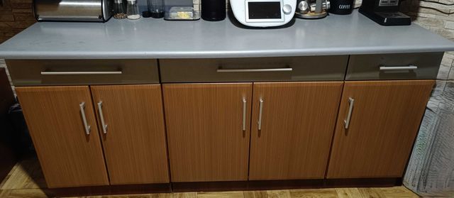 Szafki kuchenne / Wyprzedaż Mebli