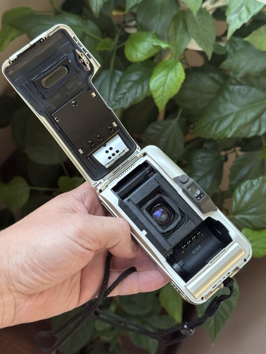 Пленочный фотоаппарат Olympus MJU zoom 140