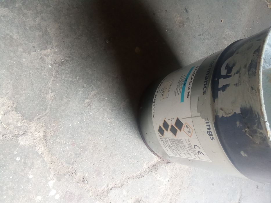 12 kilos resina pisos CIN .