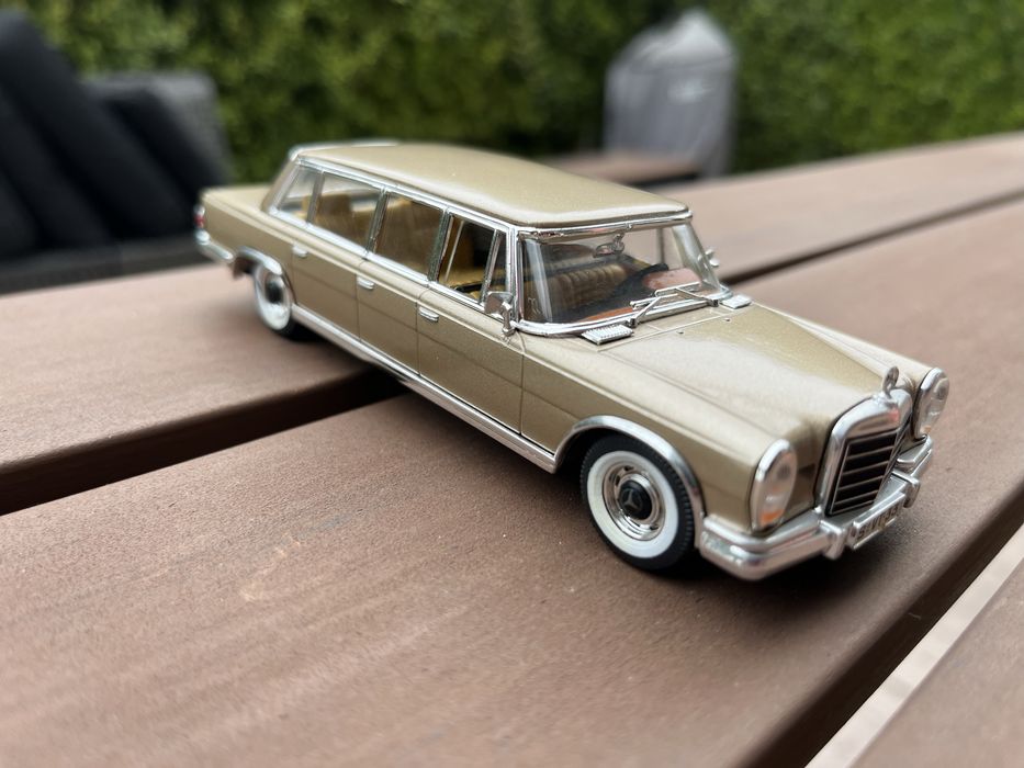 Vitesse 1:43 Gold Metallic 1965 Mercedes-Benz Pullman 600