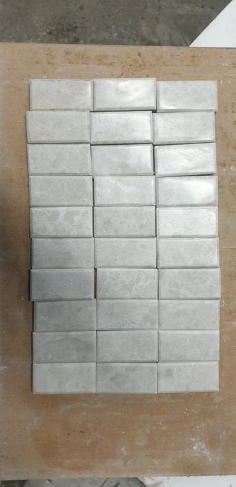 Плитка-мозаїка з натурального каменю. Мармур, сланець,  травертин.