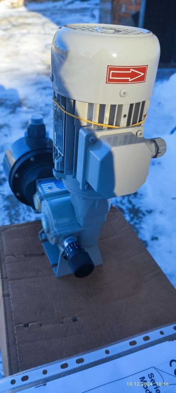 Дозирующий насос Tapflo D-100N-90/ I - 13 TN
