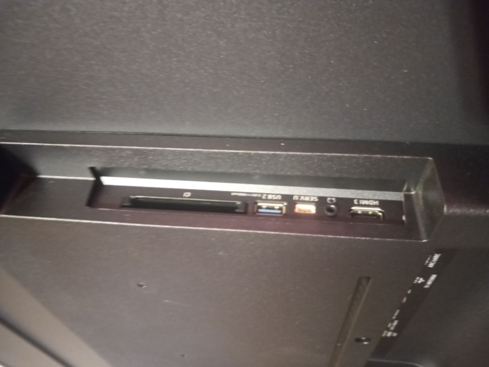 Sprzedam telewizor smart tv55cali z uszkodzoną matrycą model 55PUS7556