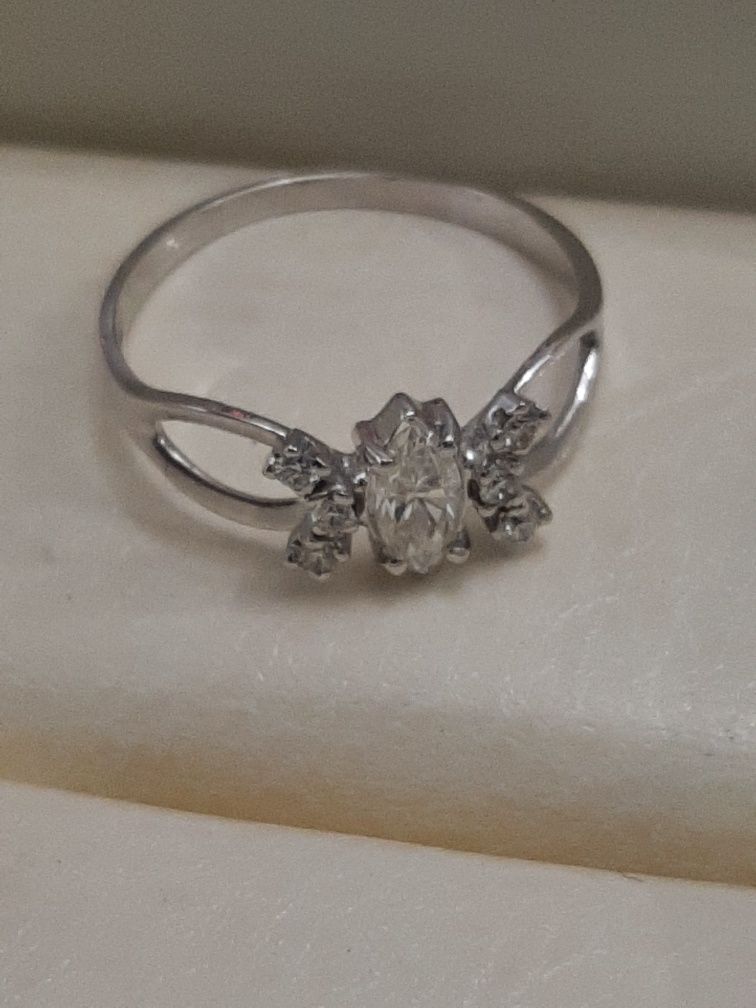 Кольцо с бриллиантами 0.51  ct. Белое золото.