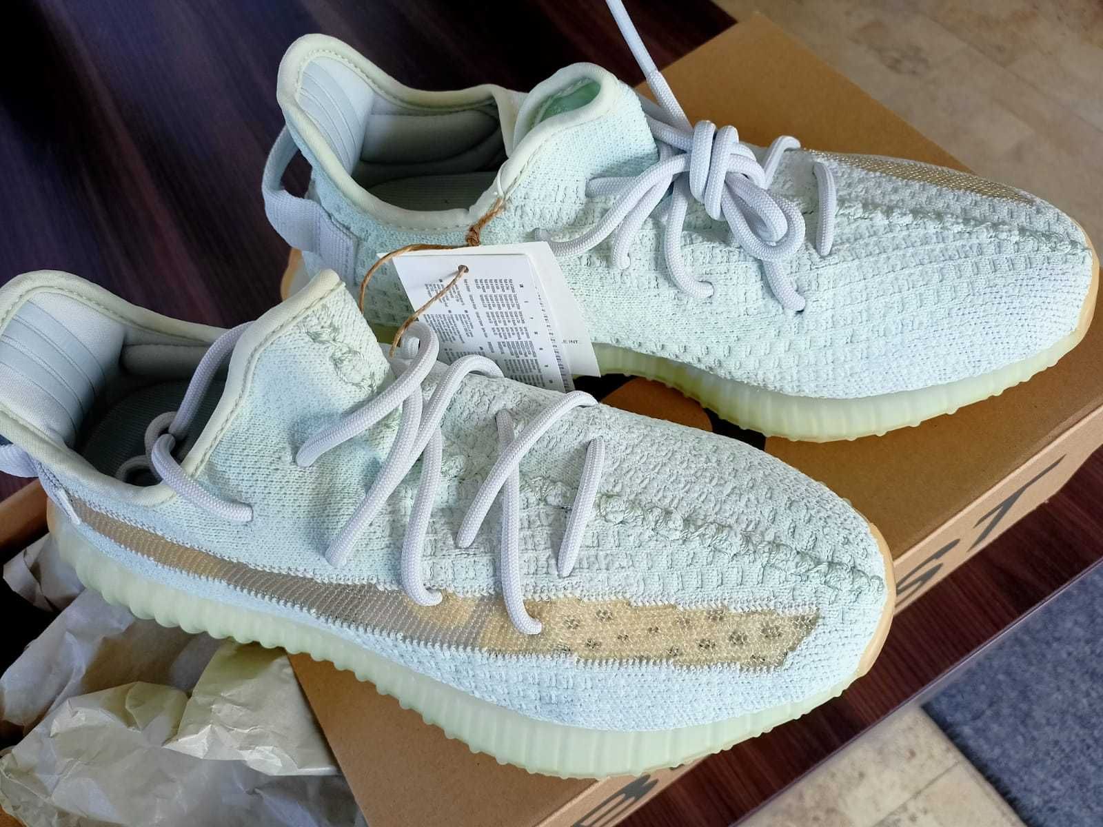 Yeezy Boost 350 V2 'Hyperspace' (2019)