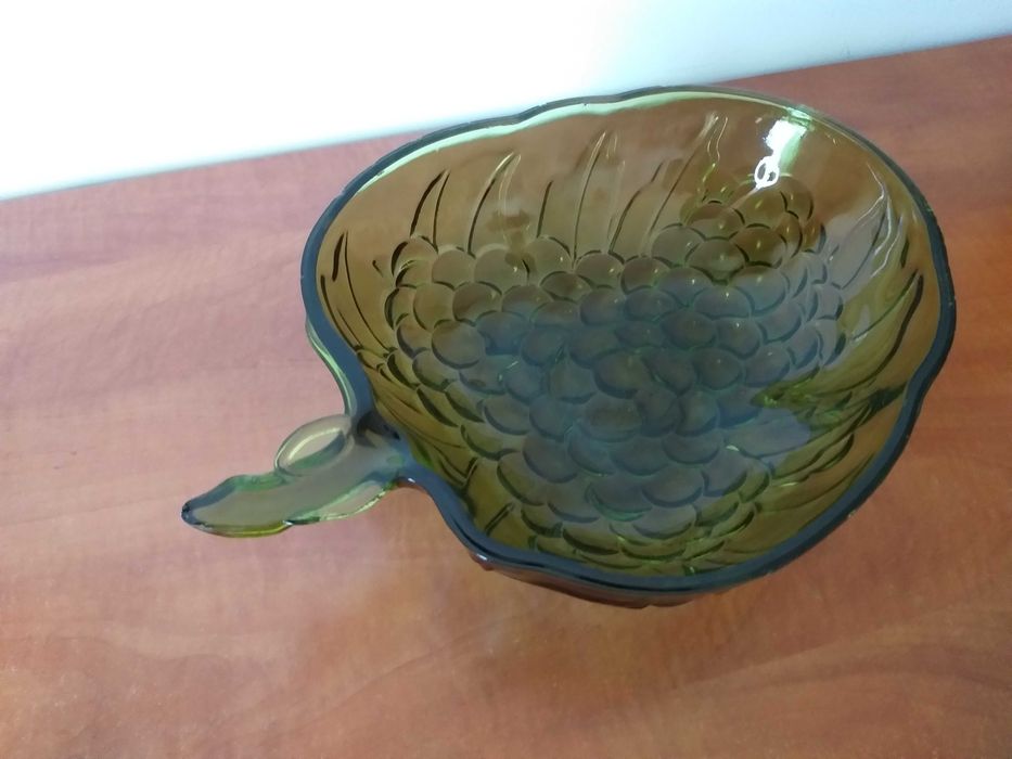 Fruteira em vidro em formato de uva