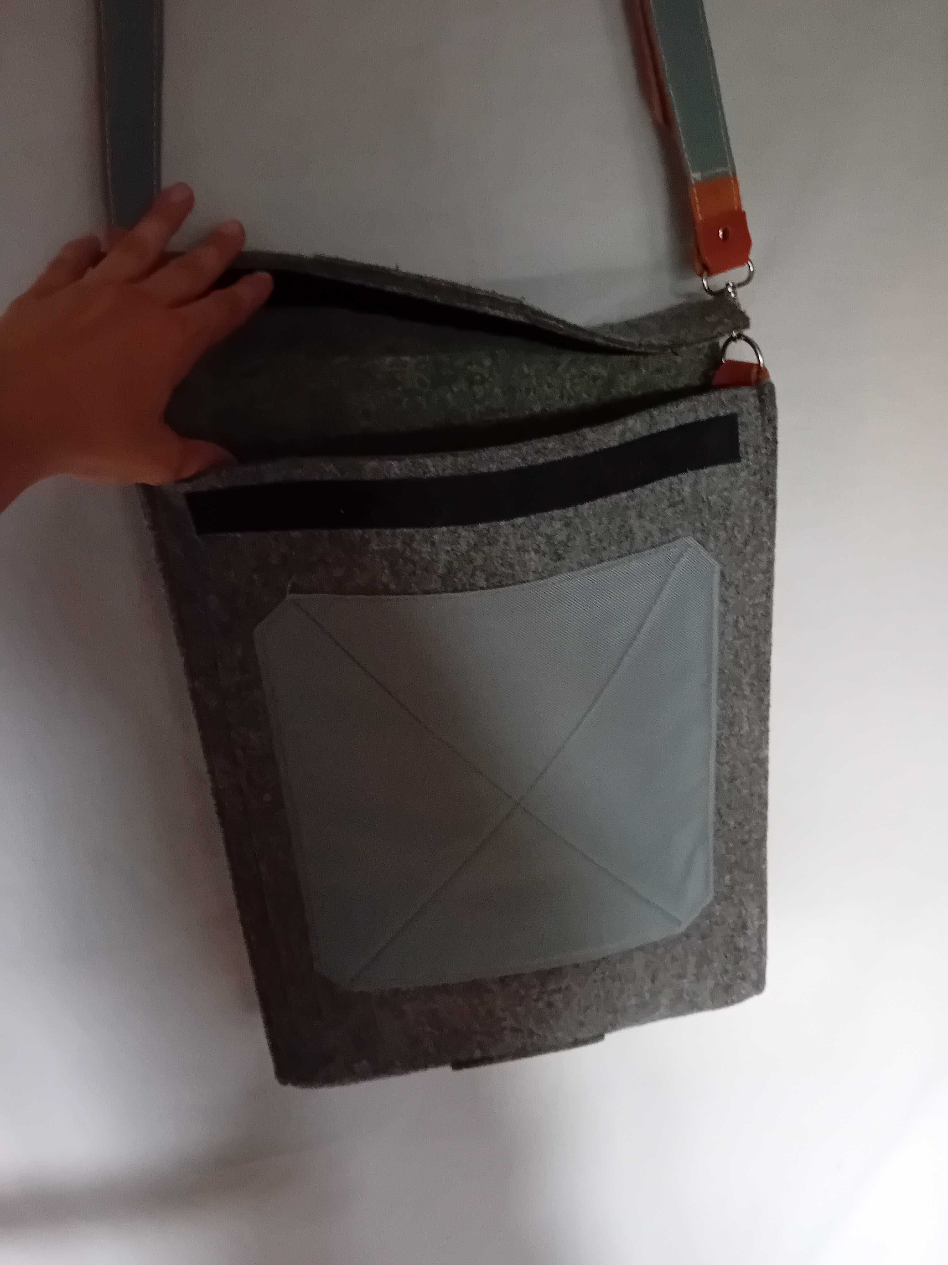 torba filcowa Mooose Design – ręcznie szyta, format A3