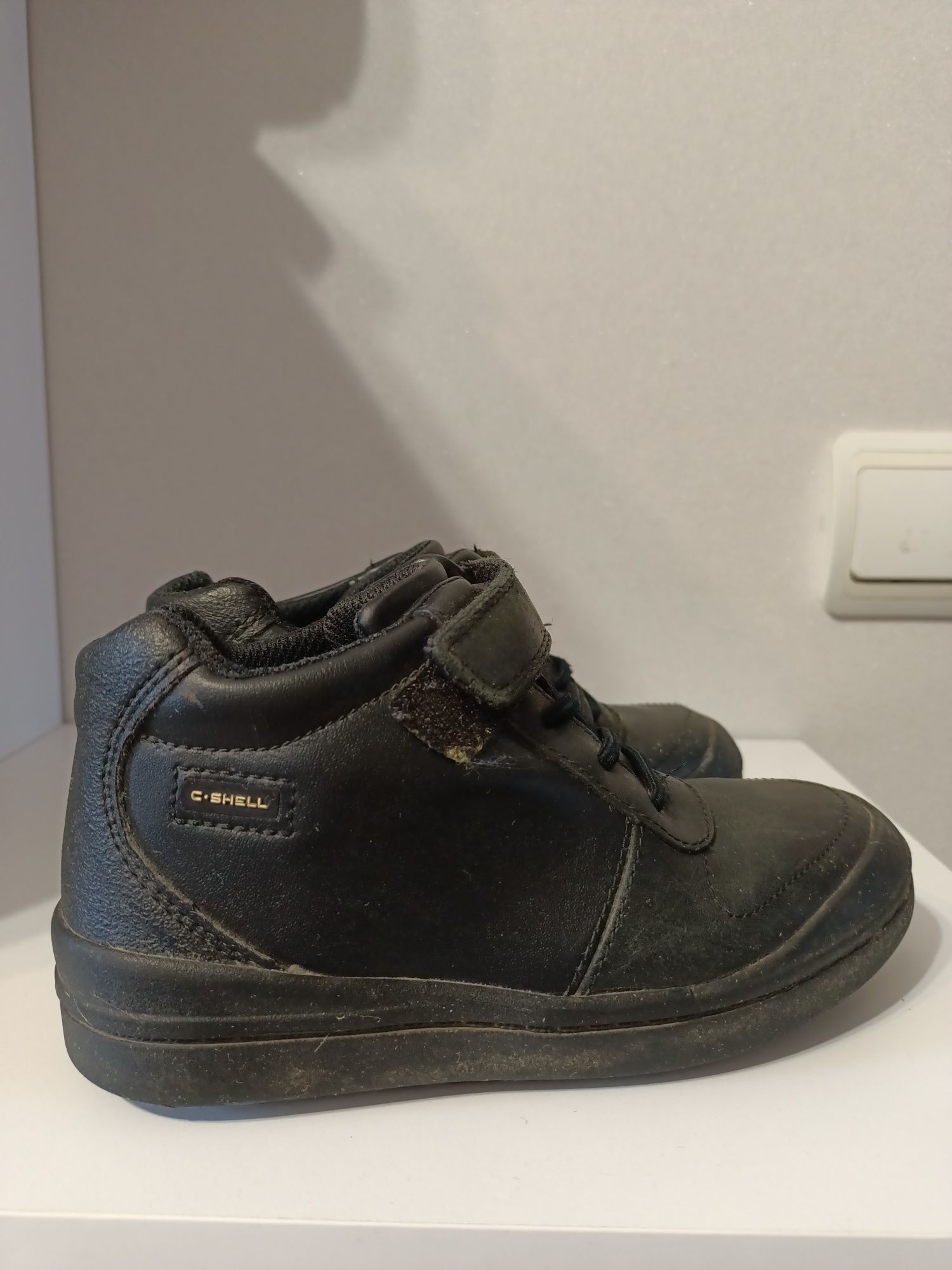 Детские кожаные ботинки Clarks размер 28-29