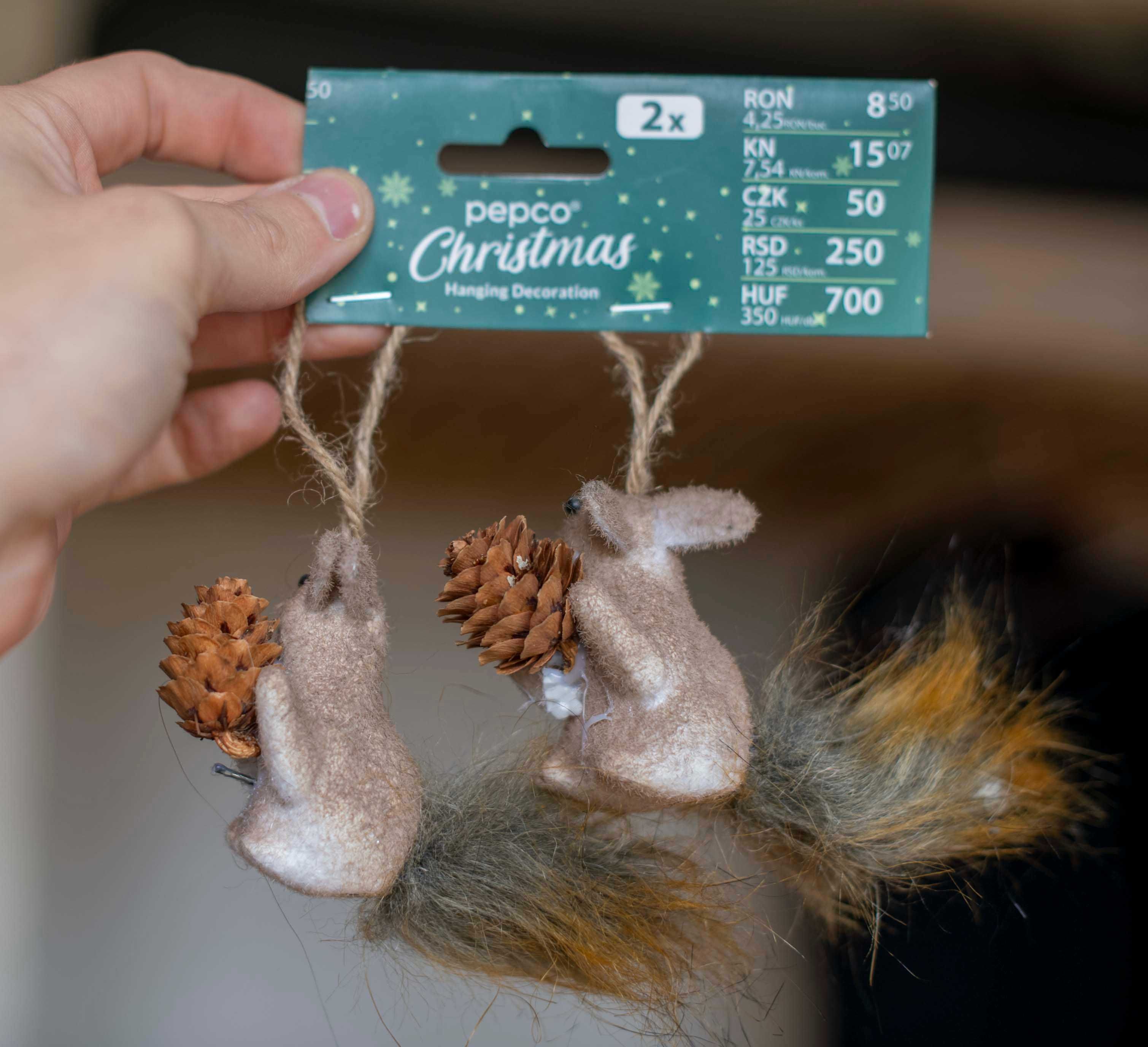 Realistyczne wiewiórki świąteczne wiszące ozdoby choinkowe z pianki