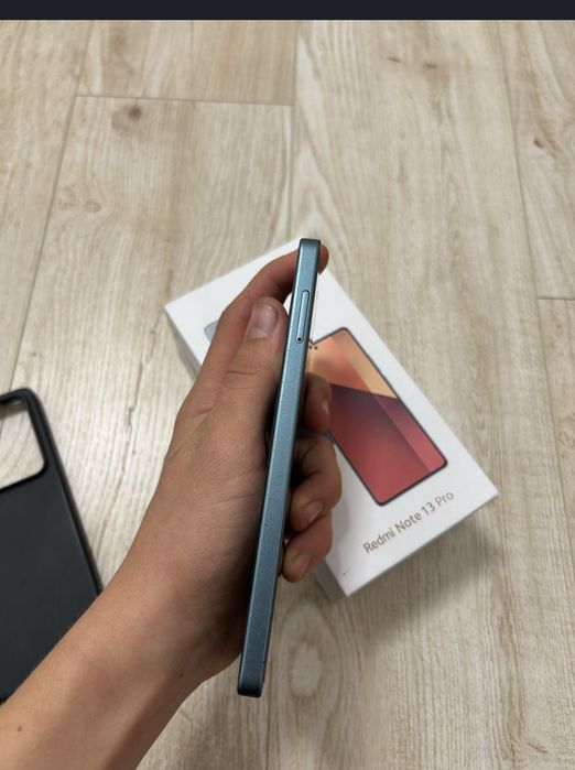 продам телефон Redmi note 13 pro