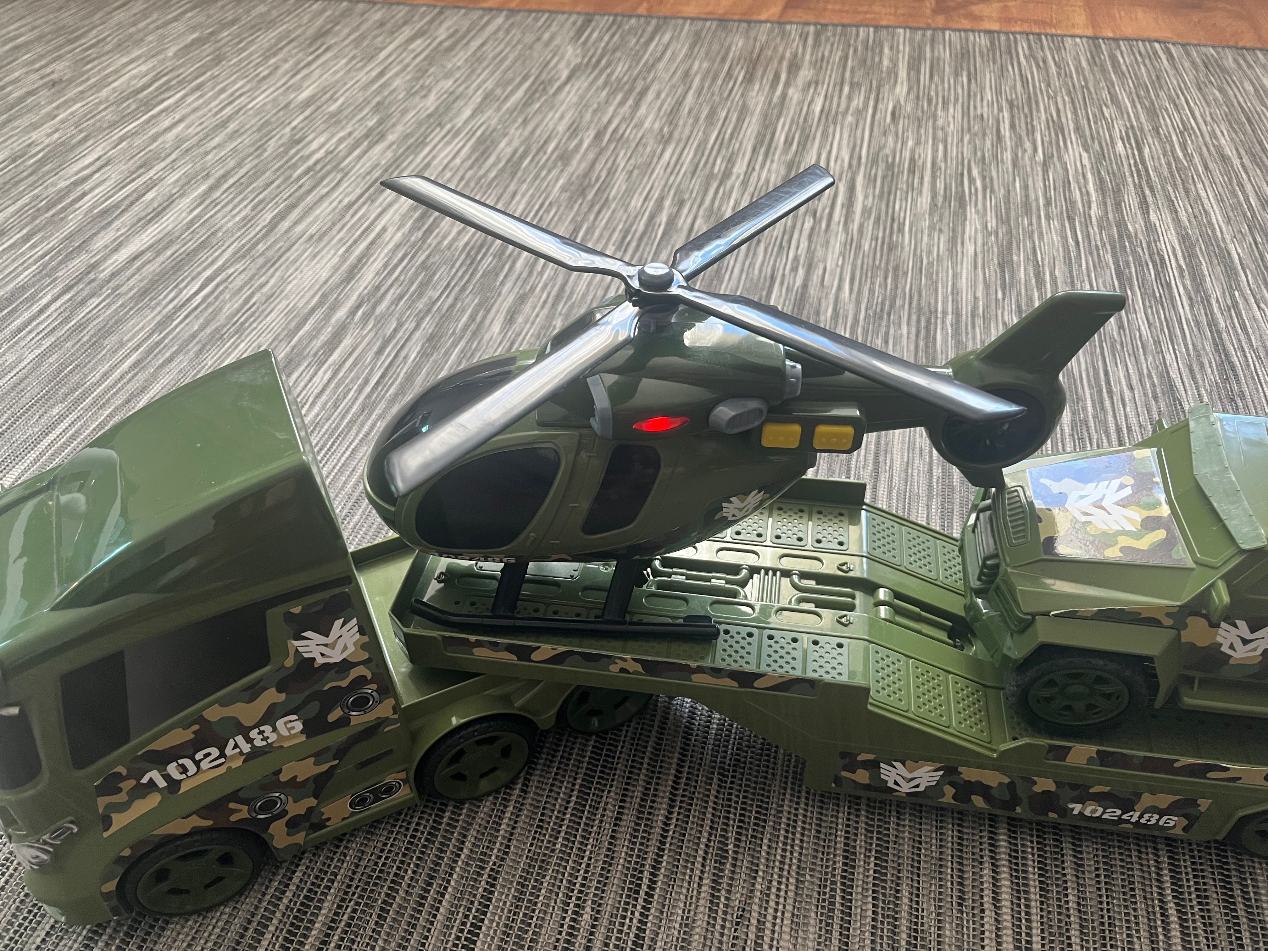 Duży zestaw wojskowy helikopter, laweta, dźwięki, światła.