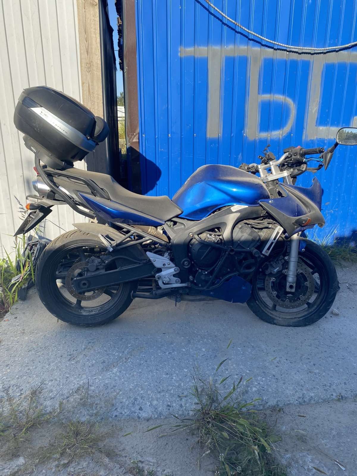 Продам мотоцикл після дтп Yamaha fz6s 2006рік інжектор.Кому цікаво тел