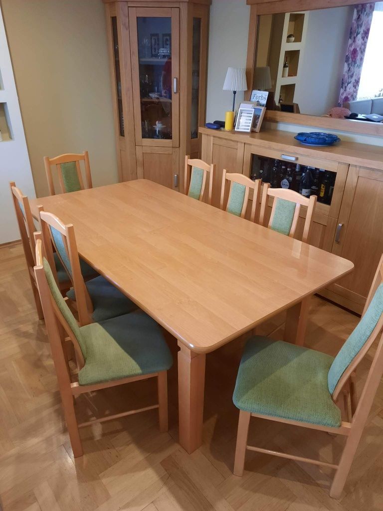 Stół rozkładany + 8 krzeseł