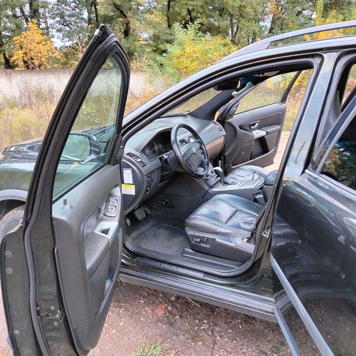 Volvo XC90 Executive 2.4 дизель для ЗСУ