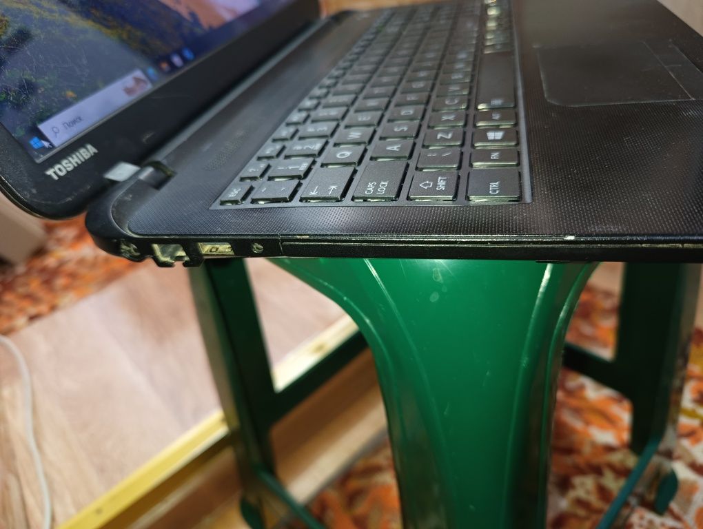 Ноутбук Toshiba C55 (15.6"/Core i3 4005u/8Gb ram/750Gb Hdd/Usb 3.0