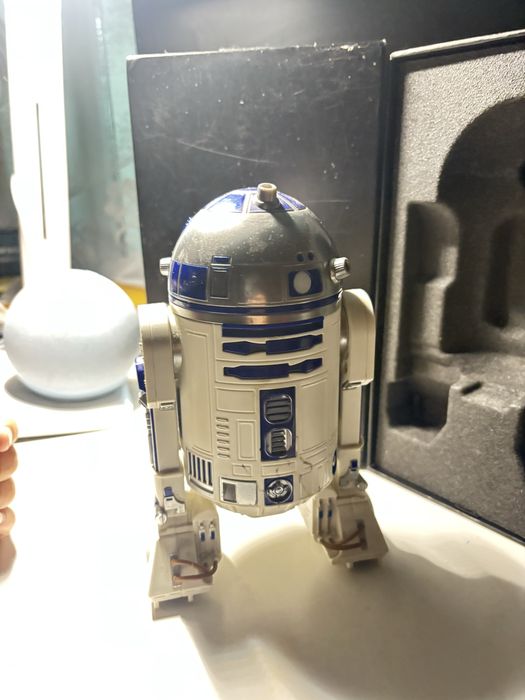 Робот star wars  дорогий