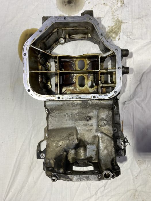 Продам поддон масляный с крышкой hyundai santa fe 2.7 V6 газ/бенз 2008