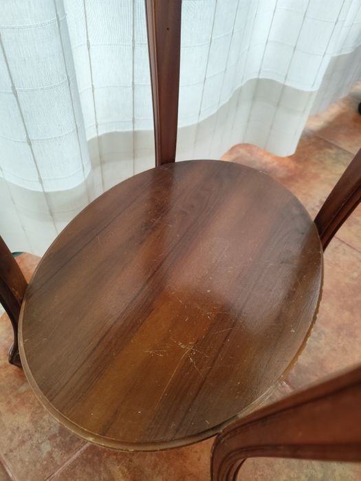 Móvel de apoio antigo