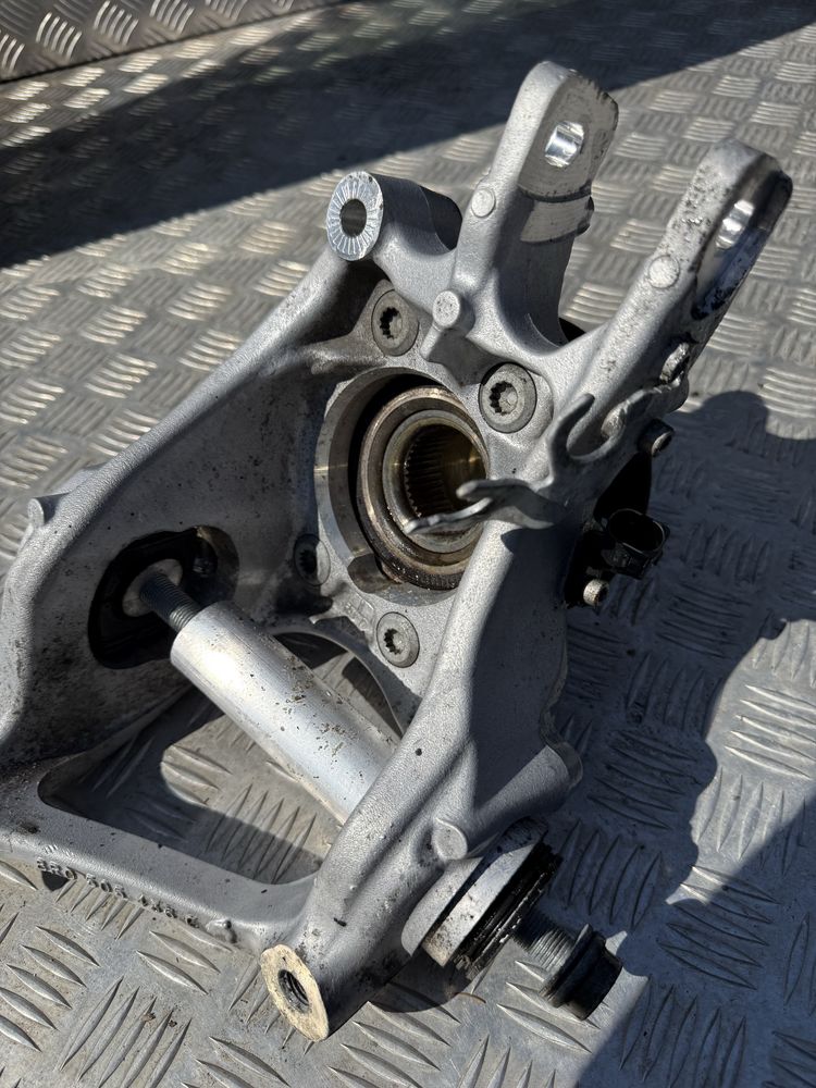 Zwrotnica prawy tyl Audi A6 C7, 3.0 tdi