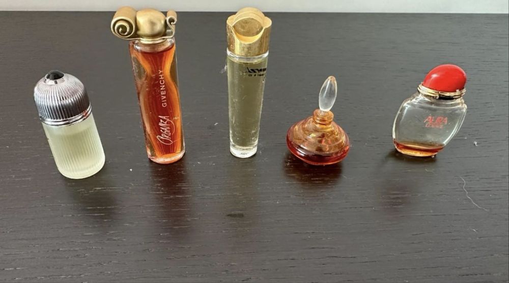 56 miniaturas de perfumes - coleção (1 euro cada)