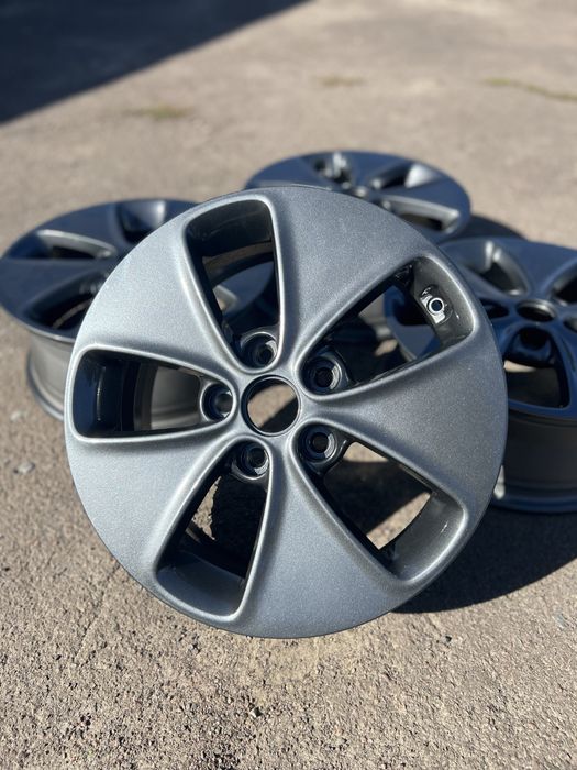 Диски легкосплавні 5x114.3 r16 et47 Megane Scenic Trafic Duster Nissan