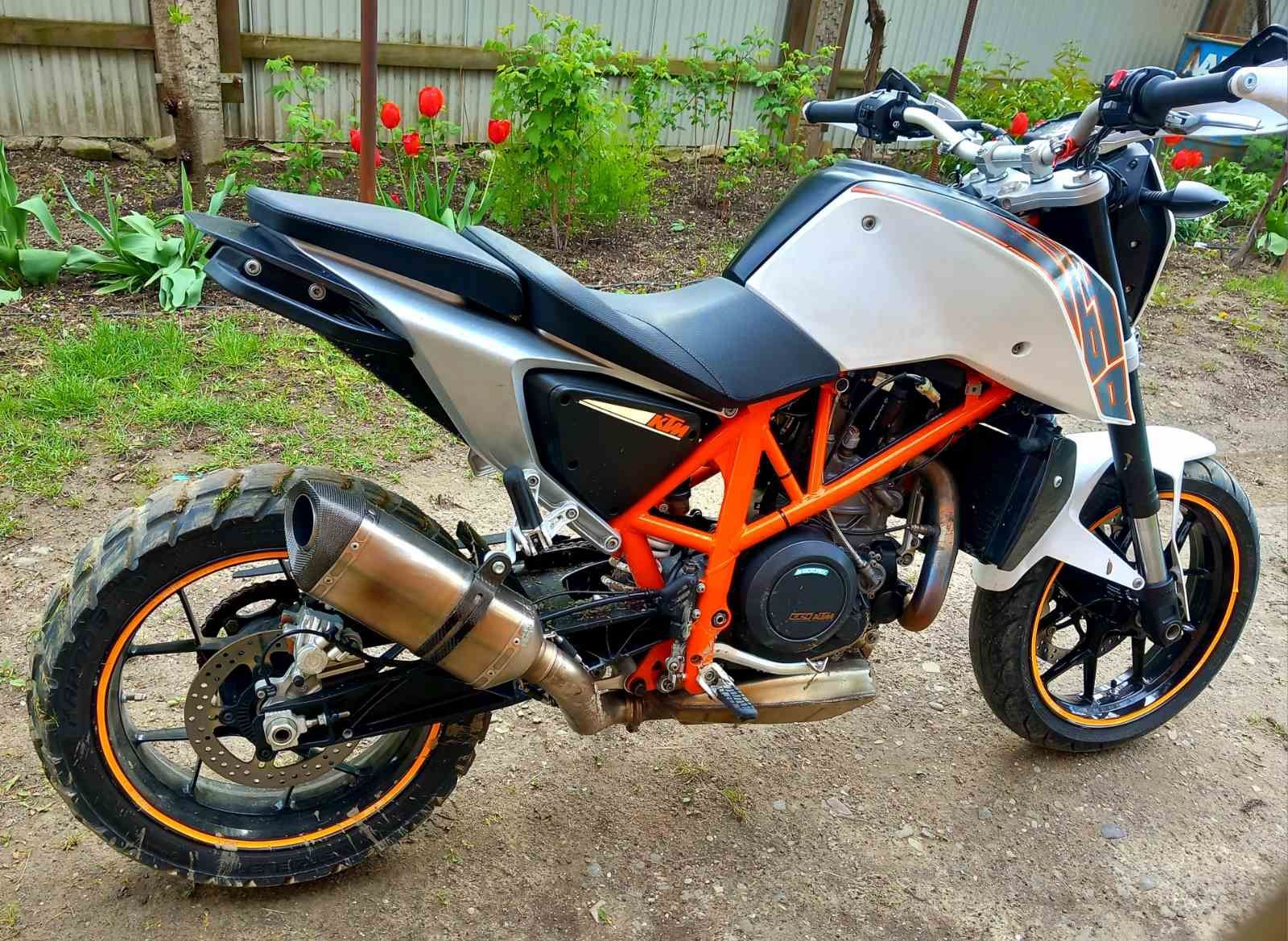 KTM Duke 690 2013