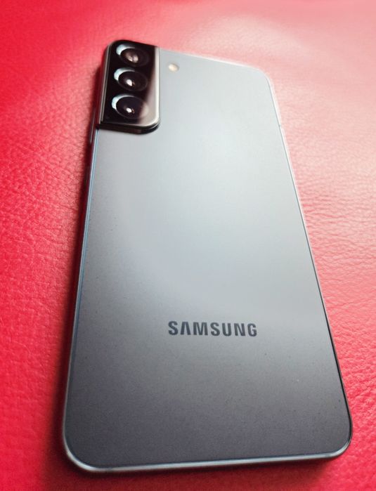 Samsung S22 jak nowy