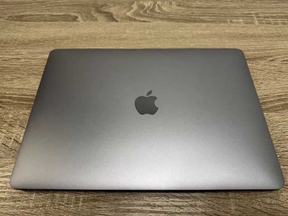 MacBook Pro M1 8/256 Space Gray