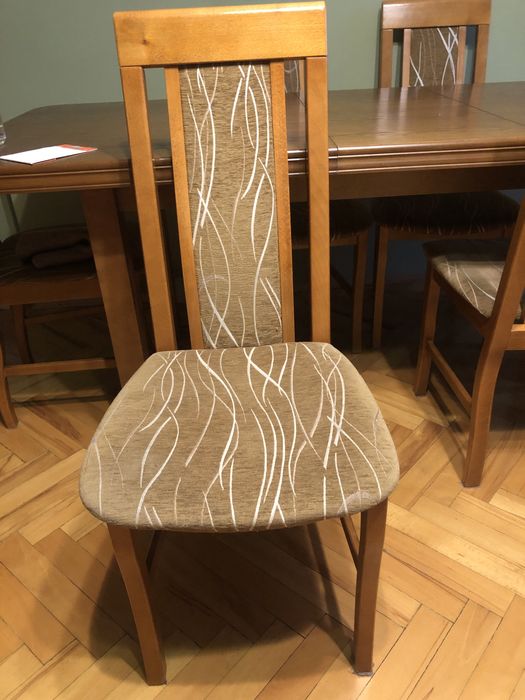 Stół plus 6 krzeseł